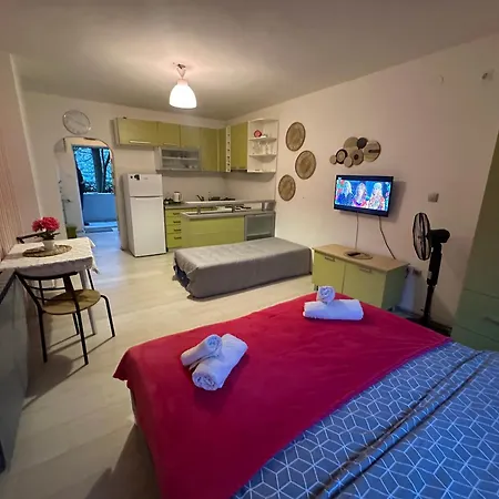 Lily Apartment